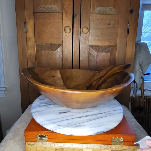 Elegant Wooden Bowl Set - Picture 7 of 17